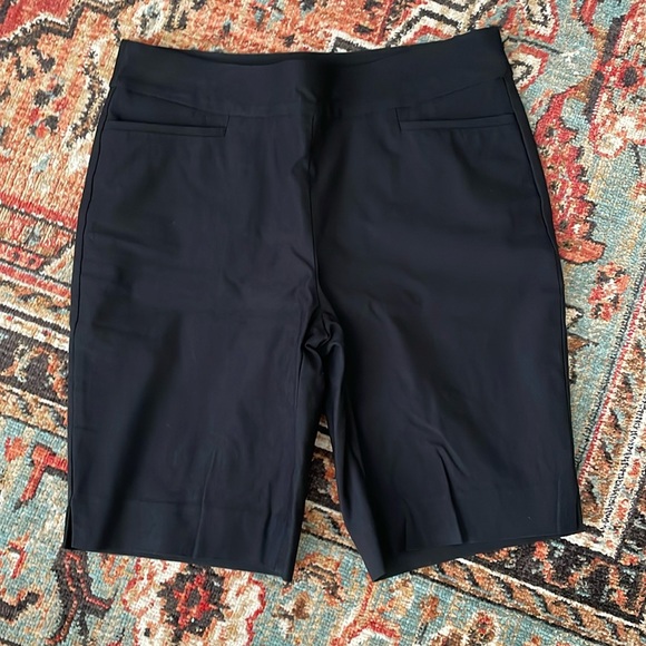 Chicos Pull on Shorts - Picture 1 of 2